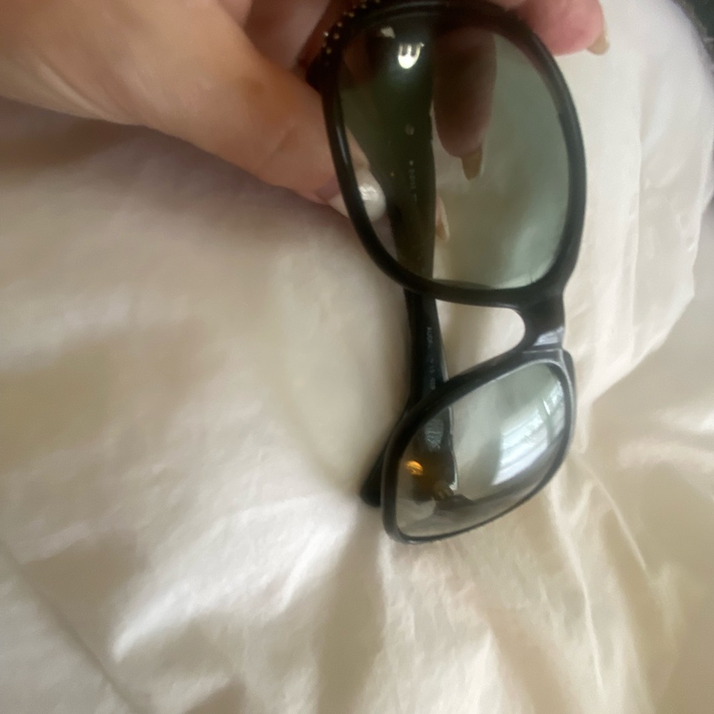 Swarovski Sunglasses with  Ivory Glasses Case